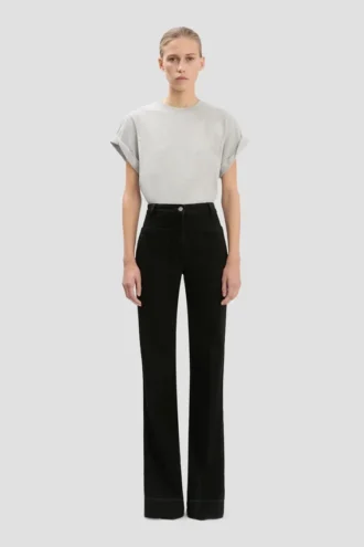 Alina-Jeans in gewaschenem Schwarz