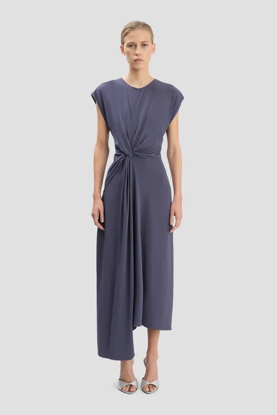 Aria Midi-Kleid in Eclipse Aria Midi-Kleid in Eclipse