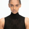 Bodysuit mit hohem Ausschnitt in Schwarz
