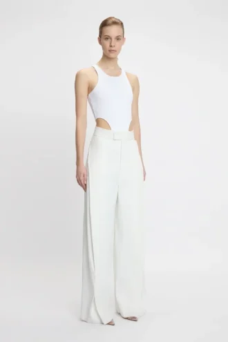 Bodysuit mit hohem Beinausschnitt in Weiß