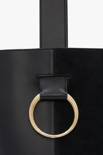 Dia Bucket Bag aus marineblauem Leder