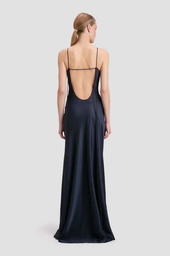 Drapiertes Spitzenkleid in Midnight Drapiertes Spitzenkleid in Midnight
