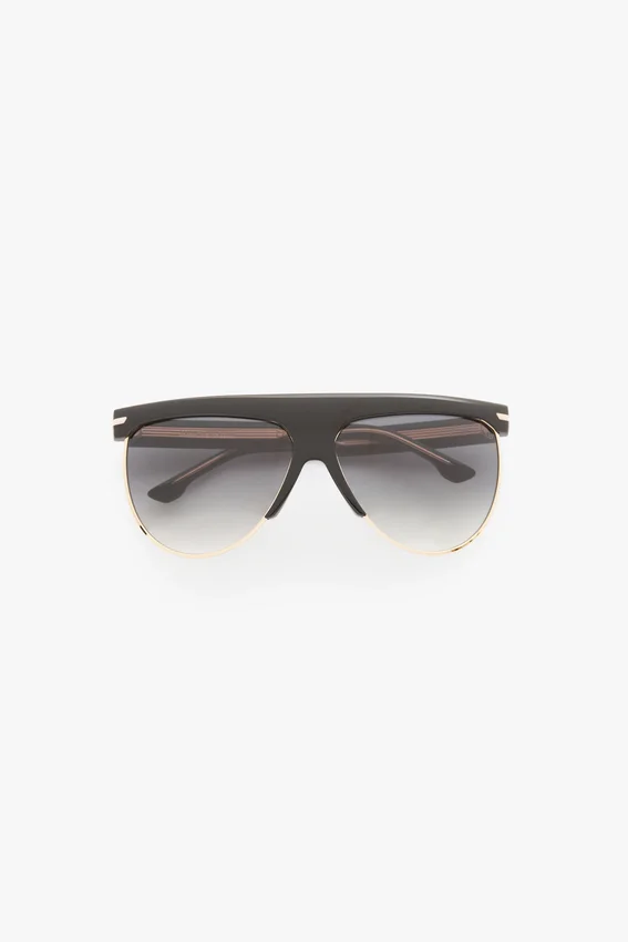 Geformte Sonnenbrille aus Metall und Acetat mit flachem Oberteil Geformte Sonnenbrille aus Metall und Acetat mit flachem Oberteil