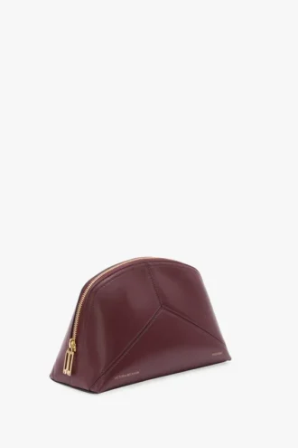 Große Reisetasche „The Victoria“ aus burgunderrotem Leder Große Reisetasche „The Victoria“ aus burgunderrotem Leder