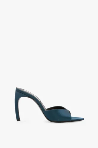 Harlow Mule 100 aus blaugrünem Satin