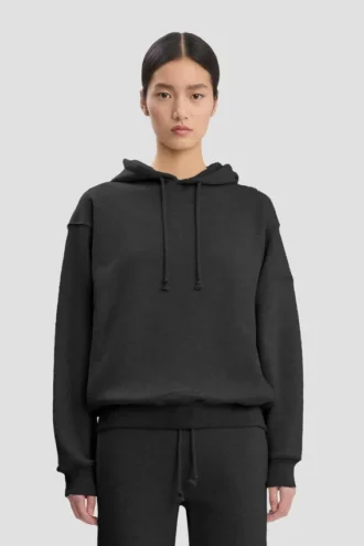 Hoodie mit Logo-Stickerei in Schwarz