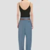Hose mit geschwungenem Bein in Cloud Blue Hose mit geschwungenem Bein in Cloud Blue