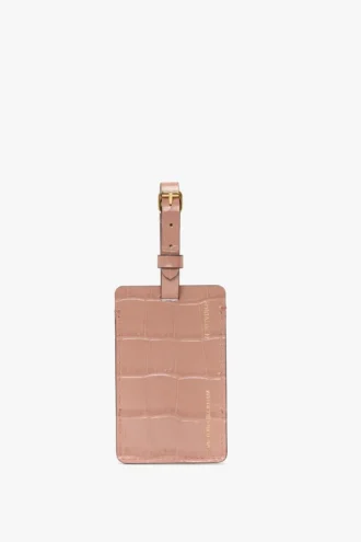 kofferanhnger aus blassrosa leder mit krokodilprgung 1 330x495 - Kofferanh&auml;nger aus blassrosa Leder mit Krokodilpr&auml;gung