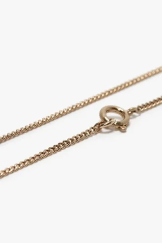 Lange, feine Kette in Gold Lange, feine Kette in Gold