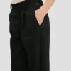 Maßgeschneiderte Hose mit geradem Bein in Schwarz