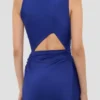 Ärmelloses, drapiertes Kleid in leuchtendem Indigo Ärmelloses, drapiertes Kleid in leuchtendem Indigo