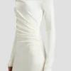 Schulterfreies Abendkleid in Elfenbein