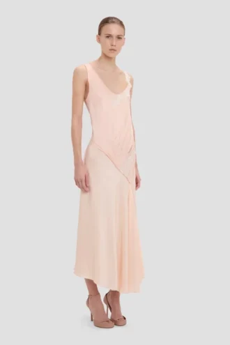 Spitzenkleid in Blossom