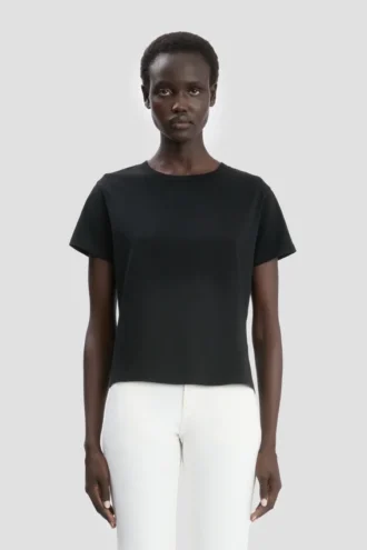 T-Shirt in schwarzer Shrunken-Passform