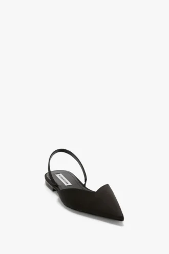 The Victoria Angle Halter Back Flat aus schwarzem Satin