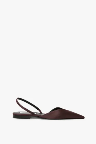 The Victoria Angle Halterback-Ballerinas aus kastanienbraunem Satin
