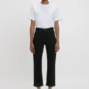 The Victoria Jeans in gewaschenem Schwarz The Victoria Jeans in gewaschenem Schwarz