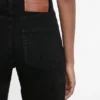 The Victoria Jeans in gewaschenem Schwarz The Victoria Jeans in gewaschenem Schwarz