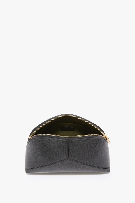 The Victoria Large Travel Pouch aus schwarzem Leder The Victoria Large Travel Pouch aus schwarzem Leder