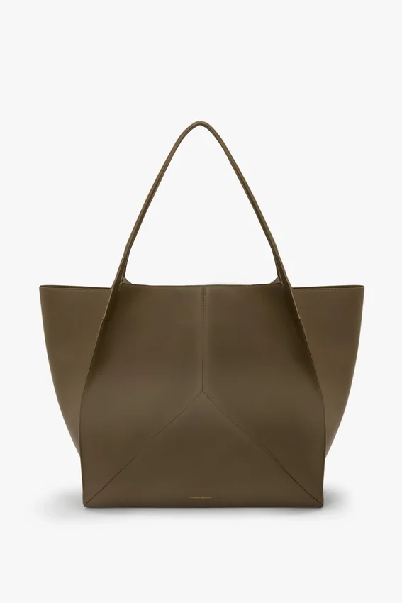 The Victoria Reisetasche aus khakifarbenem Leder The Victoria Reisetasche aus khakifarbenem Leder