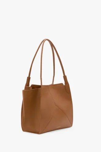 The Victoria-Tasche aus hellbraunem Leder The Victoria-Tasche aus hellbraunem Leder