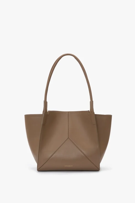 The Victoria-Tasche aus taubengrauem Leder The Victoria-Tasche aus taubengrauem Leder
