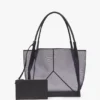 The Victoria Tote Bag Large aus marineblauem Netzstoff The Victoria Tote Bag Large aus marineblauem Netzstoff