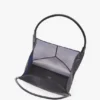 The Victoria Tote Bag Large aus marineblauem Netzstoff The Victoria Tote Bag Large aus marineblauem Netzstoff