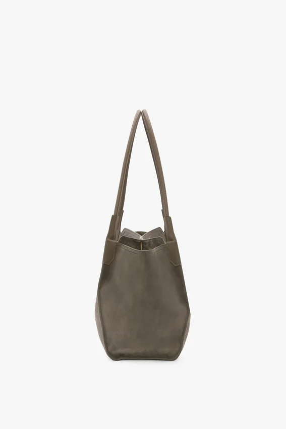 The Victoria Tote in kieselgrauem Wildleder The Victoria Tote in kieselgrauem Wildleder