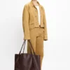 The Victoria Travel Tote Bag aus burgunderrotem Leder The Victoria Travel Tote Bag aus burgunderrotem Leder