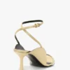 The Victoria verzierte Stiletto-Sandale 75 in sandfarbenem Satin The Victoria verzierte Stiletto-Sandale 75 in sandfarbenem Satin