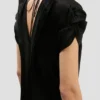 Twist Shoulder Dress in Schwarz