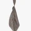 Weiche Plia-Hobo-Tasche in Kieselgrau